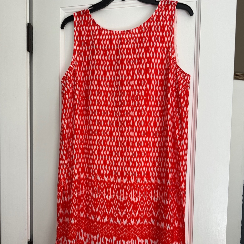 Vince Camuto sleeveless tunic. Orange and white size M